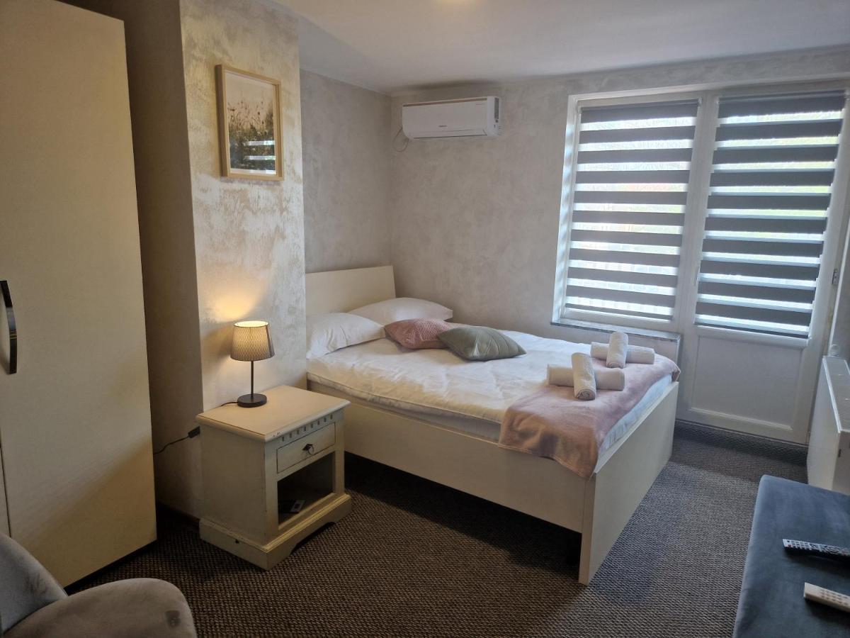 Albergue Casa Vatra Rădăuţi Exterior foto